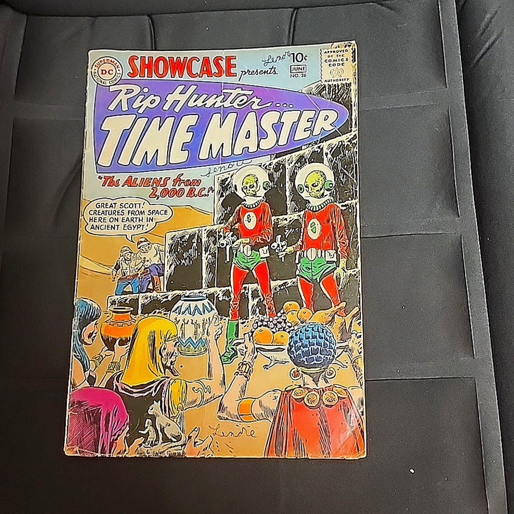 SHOWCASE  #26 RIP HUNTER TIME MASTER